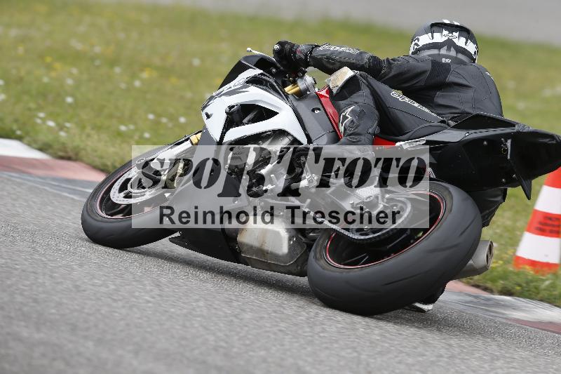 /22 06.06.2025 DISCOVER the BIKE ADR/Race 3 rot/35